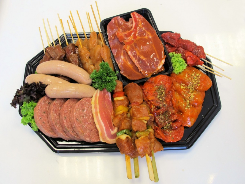 boucherie-OLLIERES-min_bbq_butcher_shop_supermarket_meal_party-766127